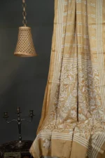 Bolpur – Hand-Stitched Dark Vanilla Floral Motif Nakshi Kantha Saree