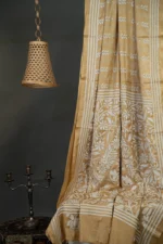 Bolpur – Hand-Stitched Dark Vanilla Floral Motif Nakshi Kantha Saree