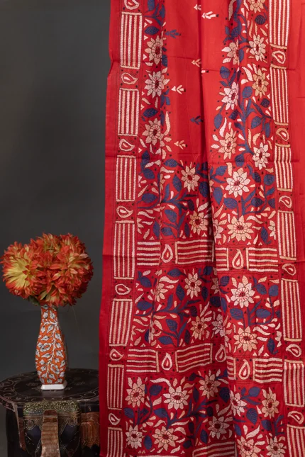 Bolpur – Hand-Stitched Red Floral Motif Nakshi Kantha Saree