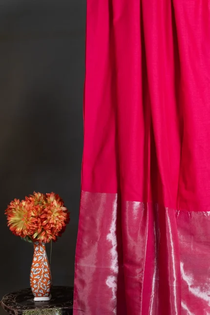 Phulia – Raspberry Pink Handwoven Saree with Lustrous Metallic Highlights