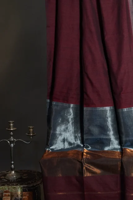 Phulia – Maroon Handwoven Saree with Lustrous Metallic Highlights