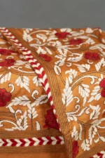 Bolpur – Hand-Stitched Golden Rose Motif Nakshi Kantha Saree - Image 2