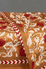 Bolpur – Hand-Stitched Golden Rose Motif Nakshi Kantha Saree - Image 4