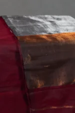 Phulia – Maroon Handloom Saree with Lustrous Metallic Highlights - Image 2