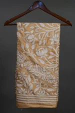 Bolpur – Hand-Stitched Dark Vanilla Floral Motif Nakshi Kantha Saree - Image 4
