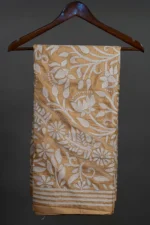 Bolpur – Hand-Stitched Dark Vanilla Floral Motif Nakshi Kantha Saree - Image 4