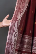 Phulia – Maroon Modern Leafy Design Pure Cotton Handloom Saree - Image 2