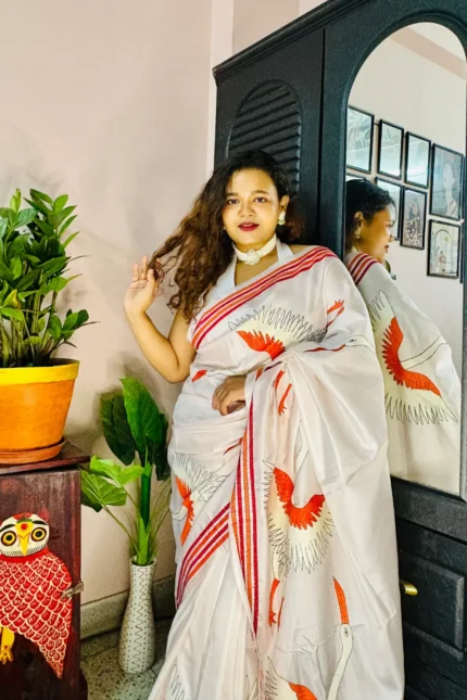 Bolpur – Hand-Stitched Light Pink Stork Motif Nakshi Kantha Saree