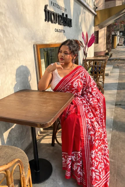 Bolpur – Hand-Stitched Red Leafy Floral Nakshi Kantha Saree